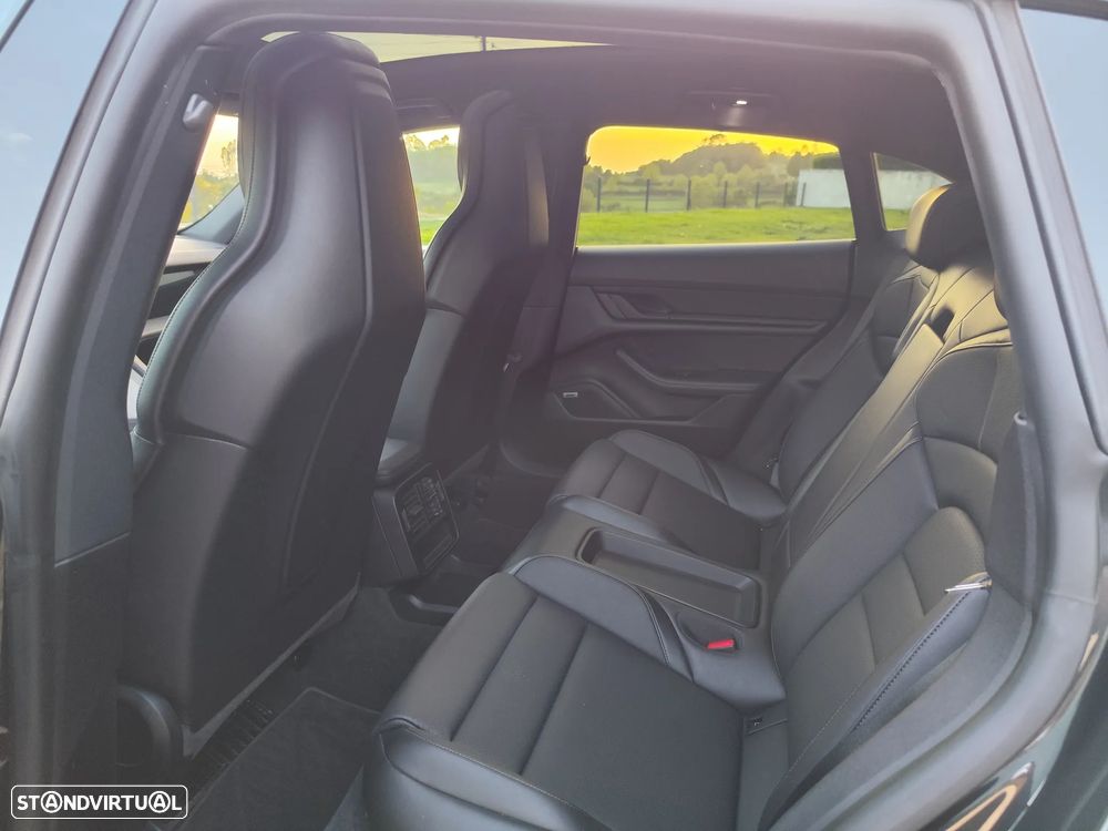 Porsche Taycan Sport Turismo Standard - 10