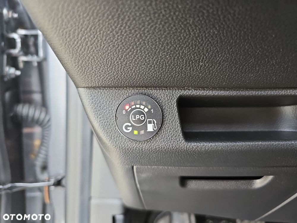 Renault Clio - 11