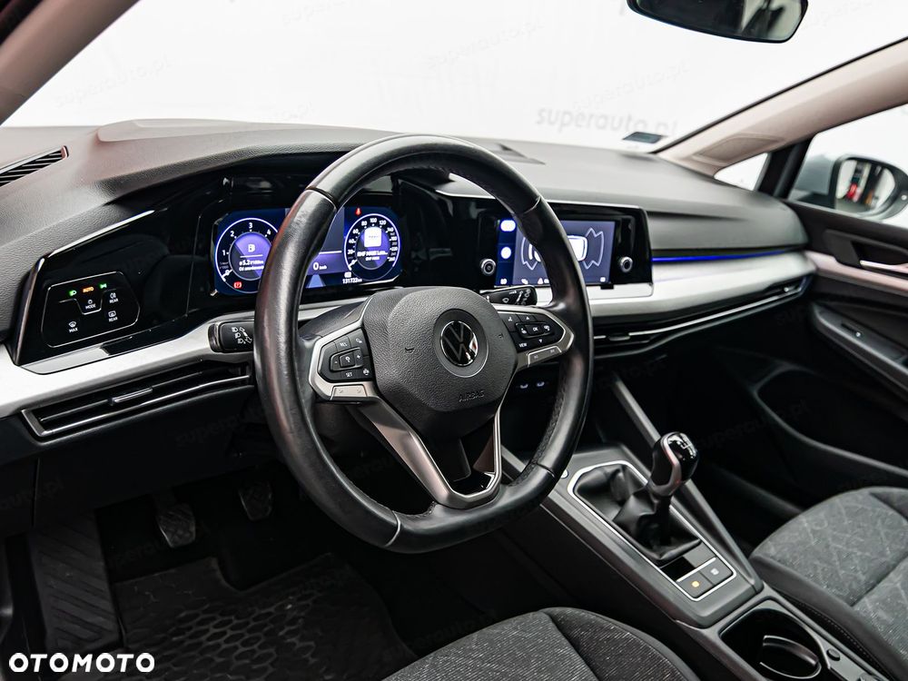 Volkswagen Golf - 9