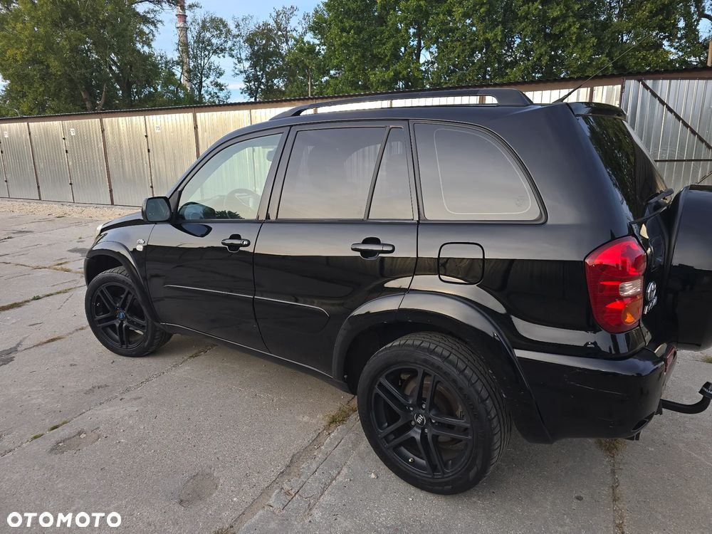 Toyota RAV4 2.0 D-4D 4x4 - 2