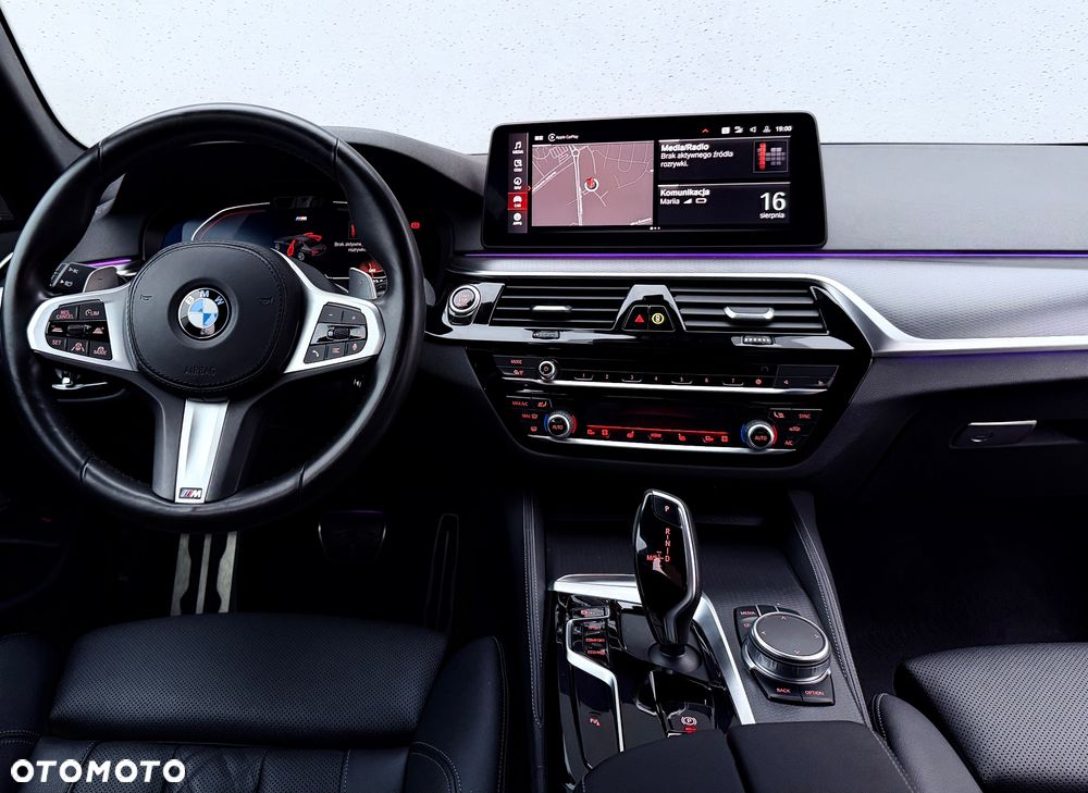 BMW Seria 5 530d mHEV M Sport sport - 17