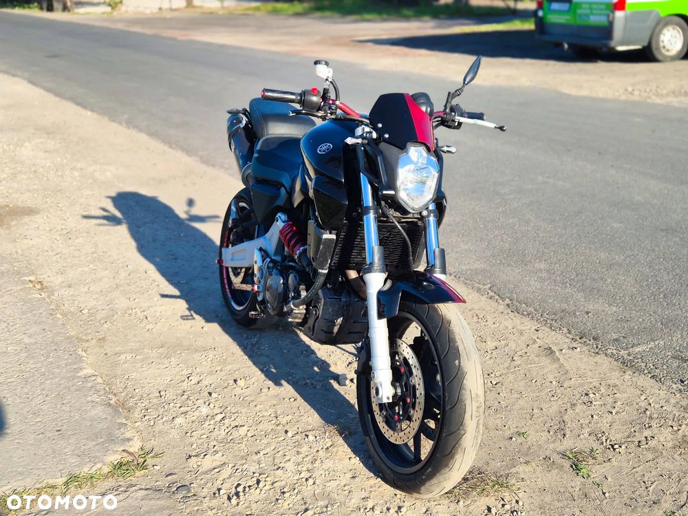 Yamaha MT - 3