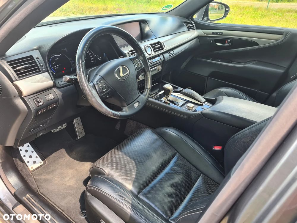 Lexus LS 600h F Sport - 13