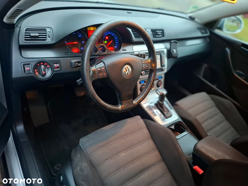Volkswagen Passat 2.0 TDI DSG Individual Chrom dunkel - 7