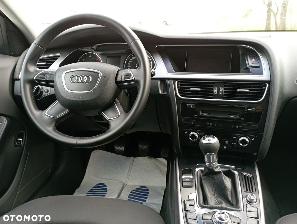 Audi A4 Avant - 30