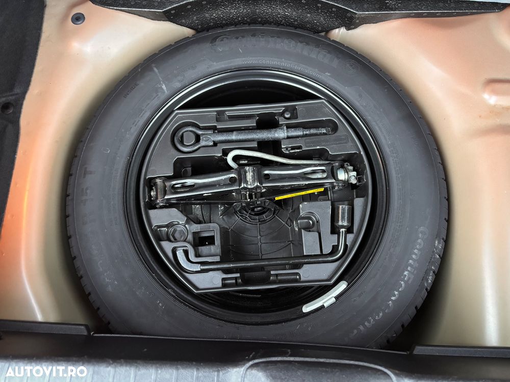 Peugeot 208 1.2 L PureTech Style - 18