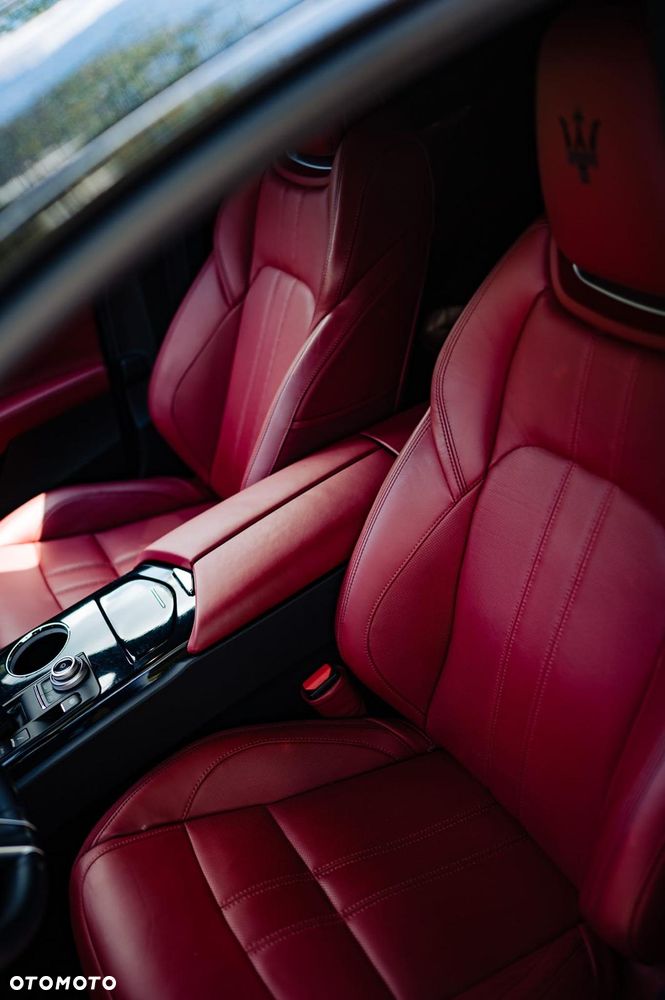 Maserati Quattroporte Modena Q4 - 28