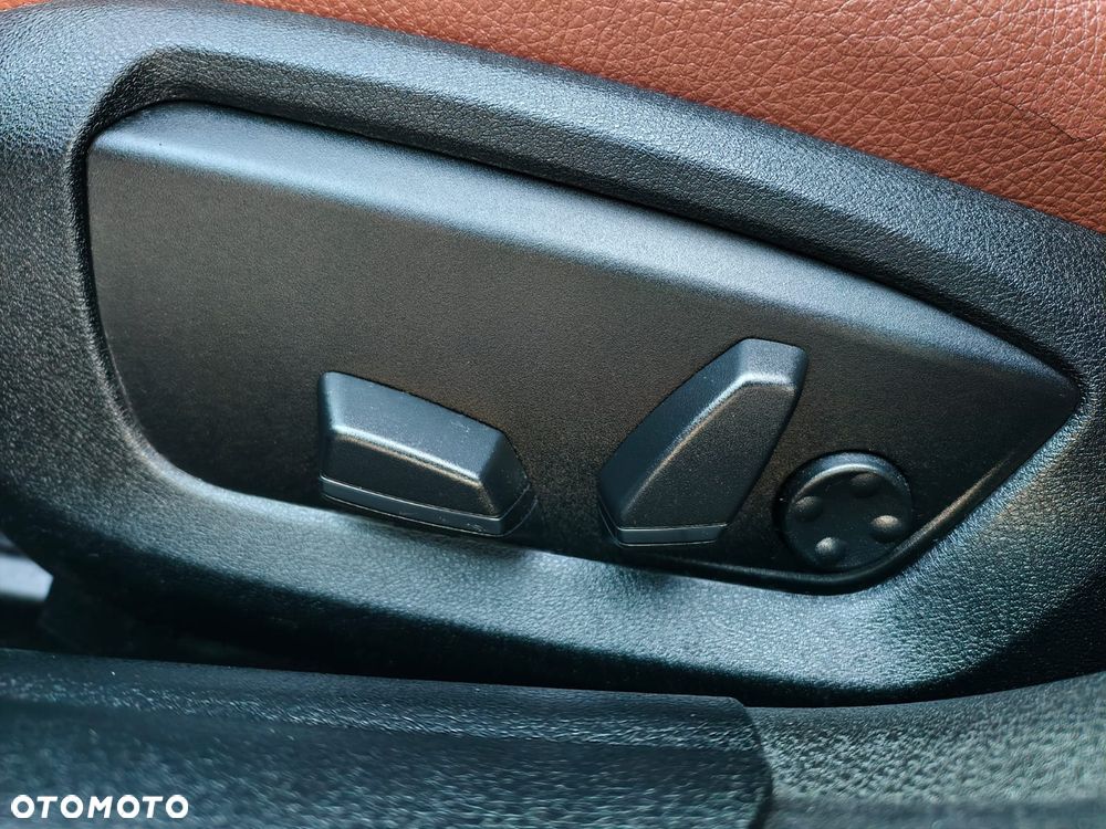 BMW Seria 5 525d - 22