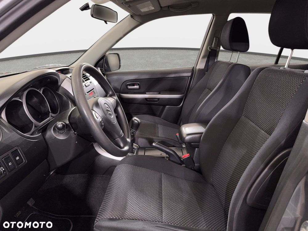 Suzuki Grand Vitara - 11