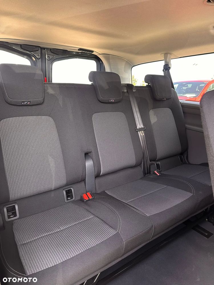 Volkswagen Caravelle 2.0 TDI L2 - 15