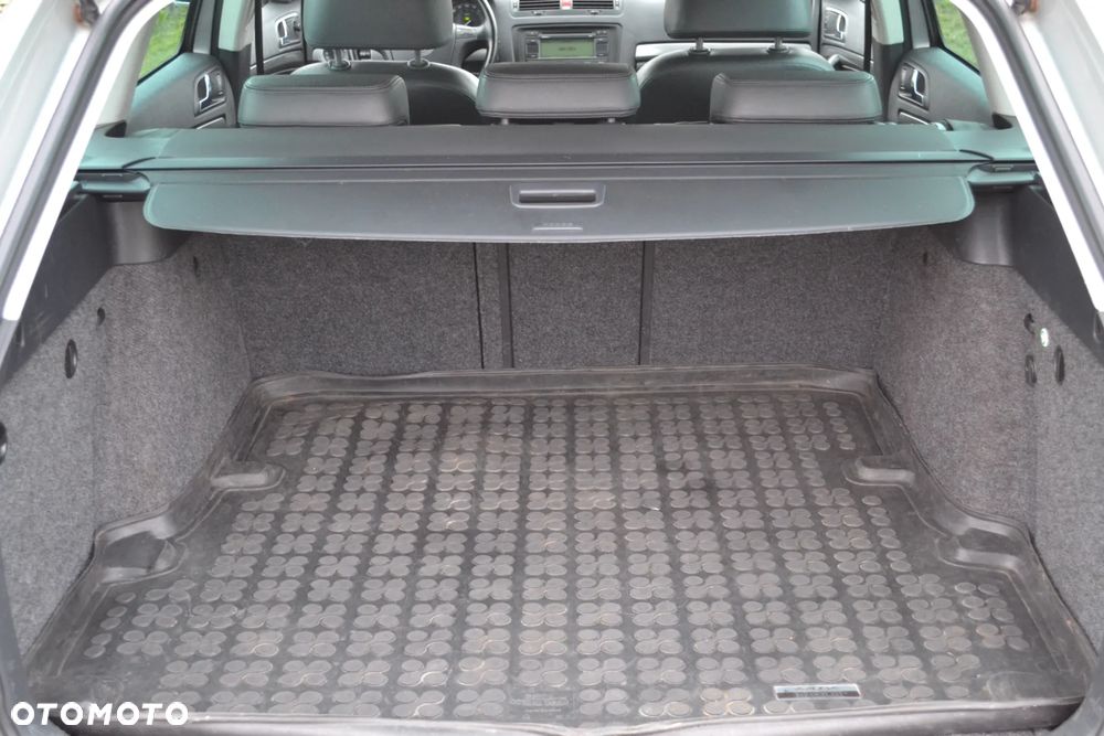 Skoda Octavia 2.0 TDI Elegance DSG - 27