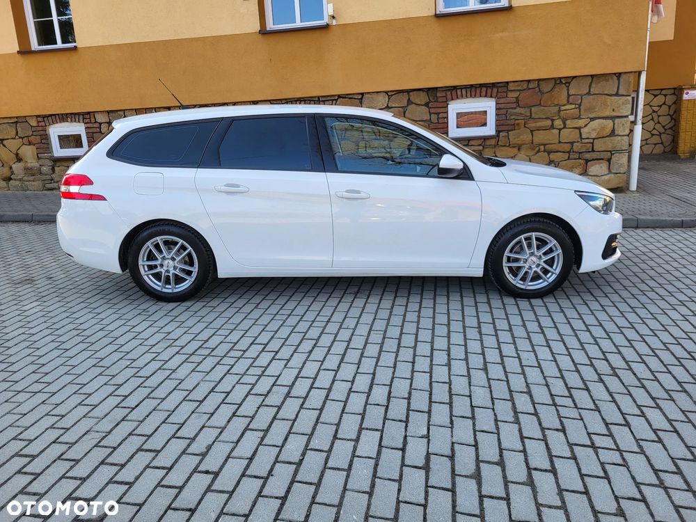 Peugeot 308 BlueHDi 130 Black Edition - 8