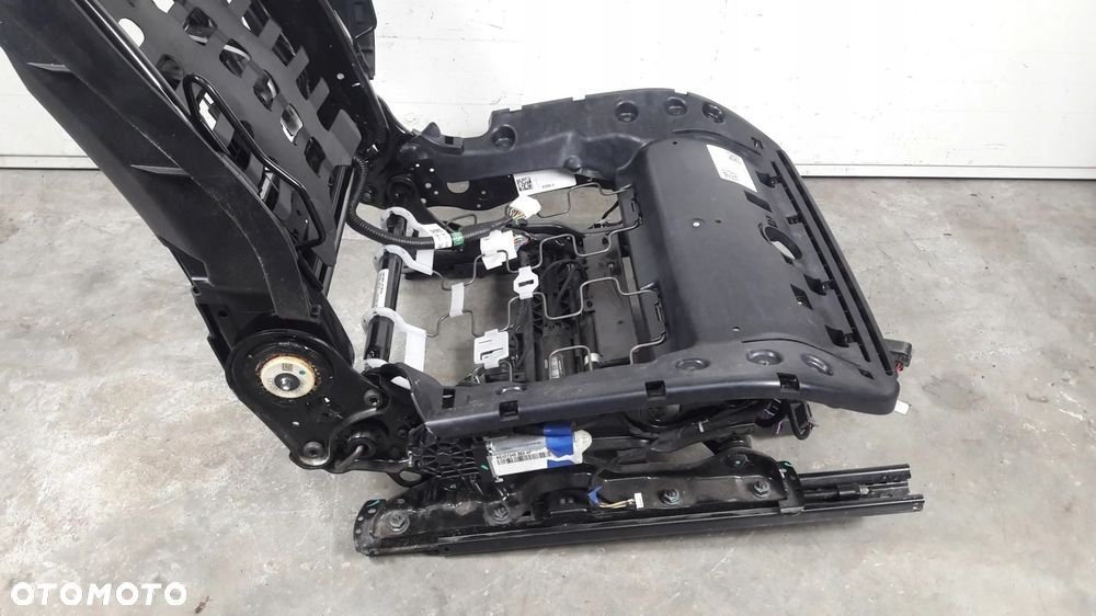 TESLA X FOTEL STELAŻ FOTELA PRAWY PRZÓD - 8