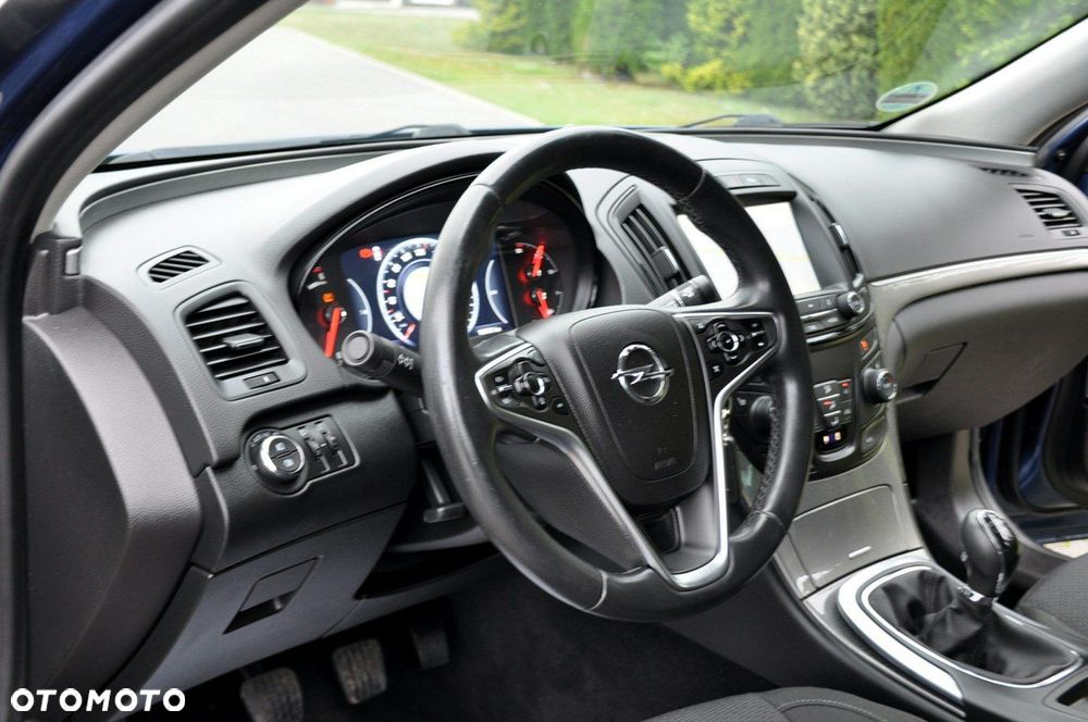 Opel Insignia - 22