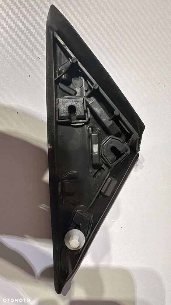 trójkąt nakładka błotnika prawa ford mondeo mk5 - 2