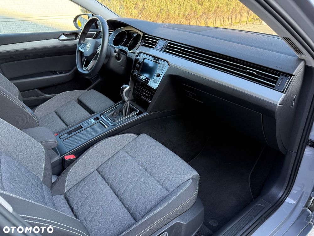 Volkswagen Passat 2.0 TDI EVO Business - 22