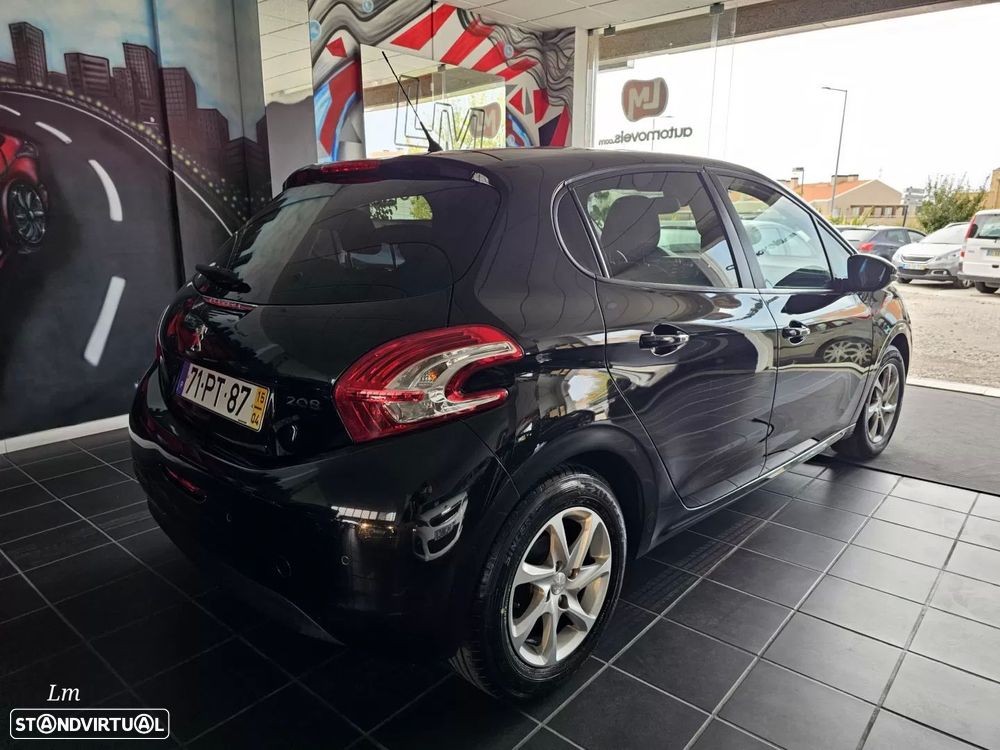 Peugeot 208 1.2 VTi SE Style - 5