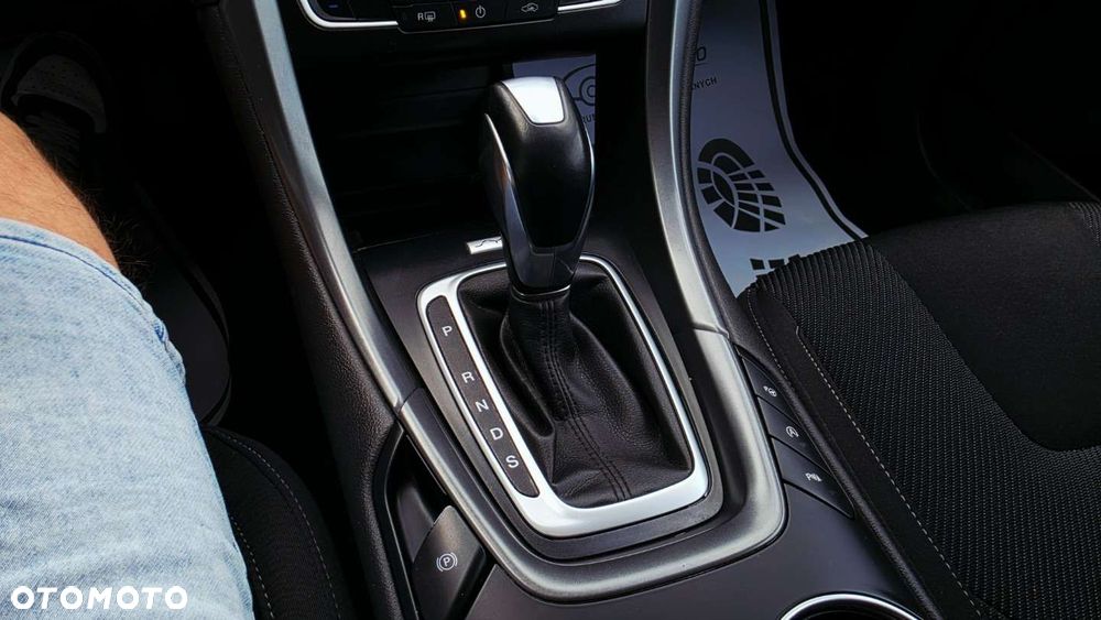 Ford Mondeo 2.0 TDCi Titanium PowerShift - 12