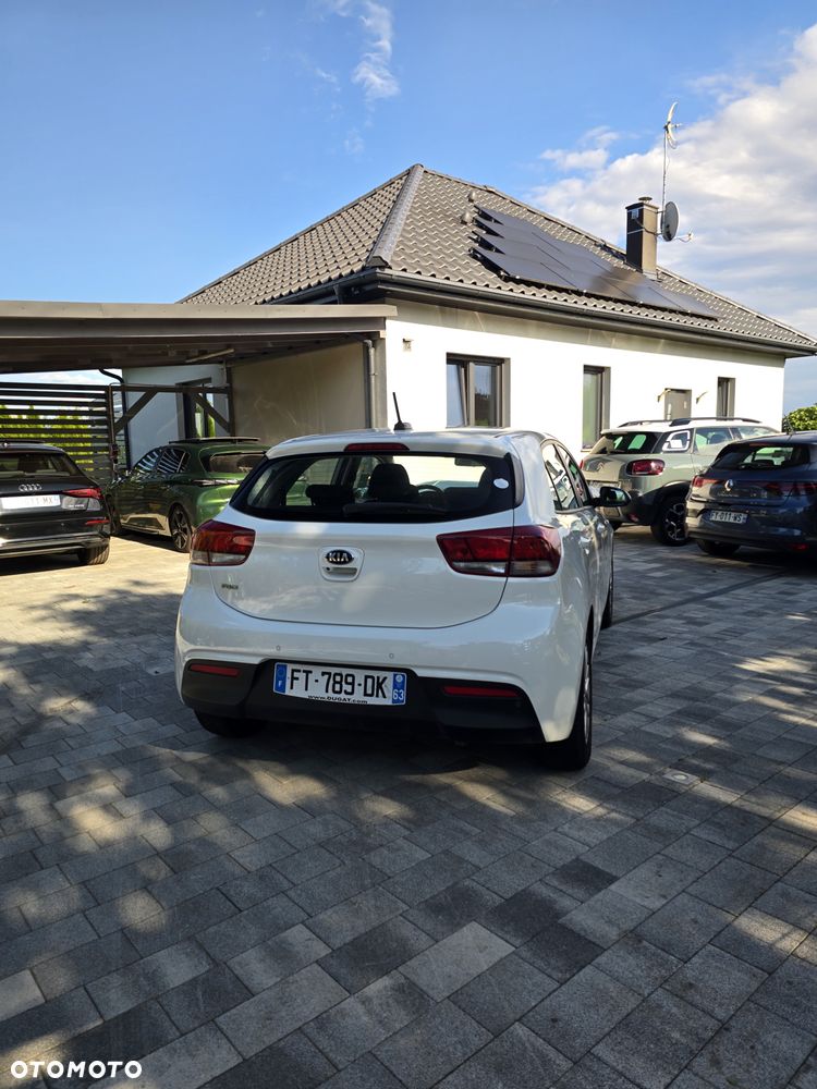 Kia Rio 1.0 T-GDI L - 4