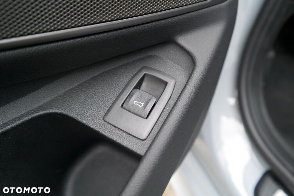 BMW Seria 3 - 16