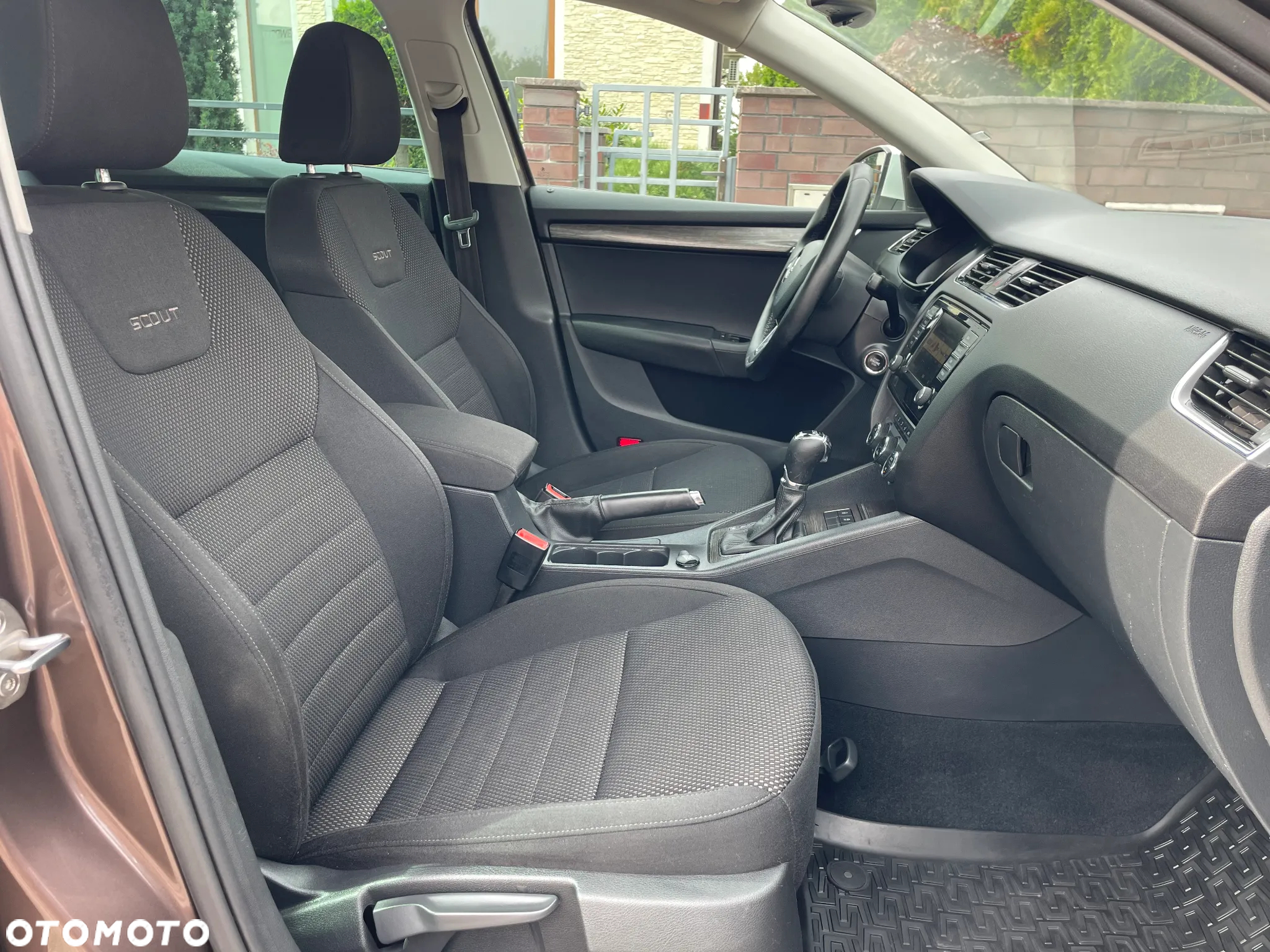 Skoda Octavia Scout 2.0 TDI 4x4 DSG - 8