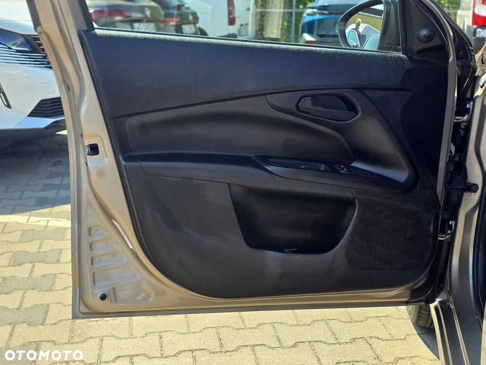 Fiat Tipo - 12