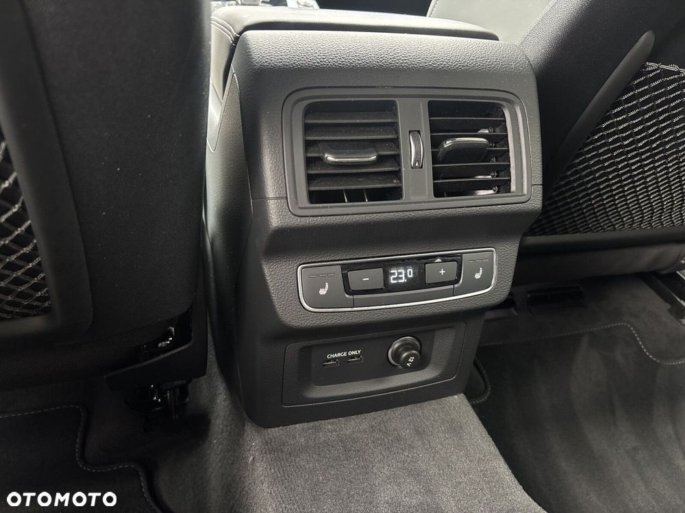 Audi Q5 Sportback - 30