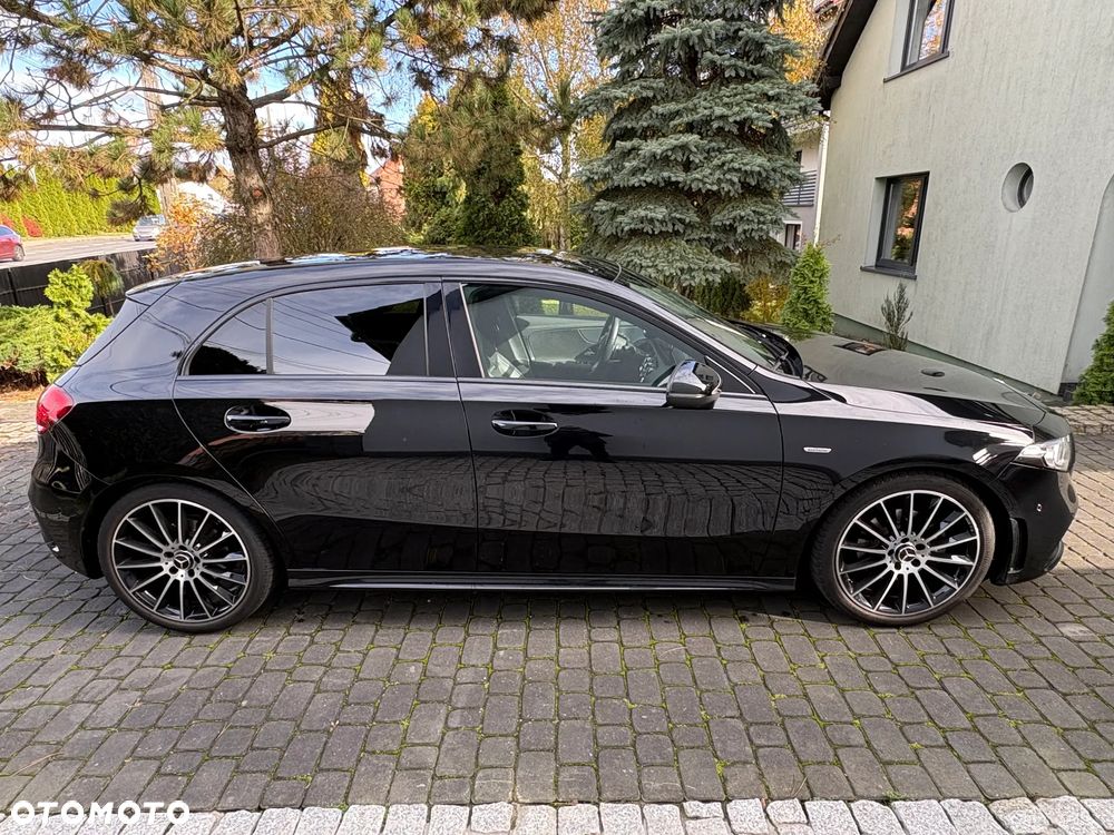 Mercedes-Benz Klasa A 180 AMG Line 7G-DCT - 2