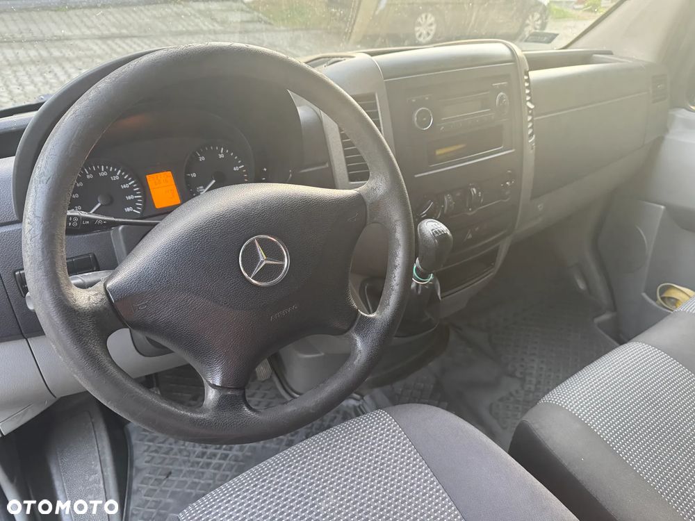 Mercedes-Benz Sprinter - 10