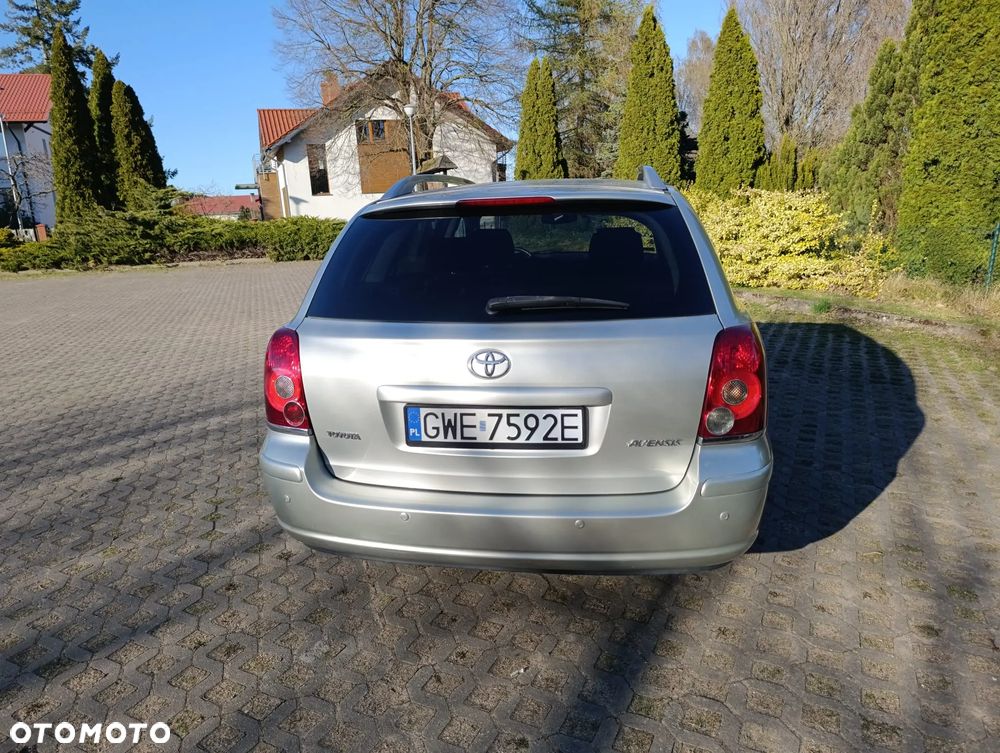 Toyota Avensis 1.8 VVT-i Sol - 13