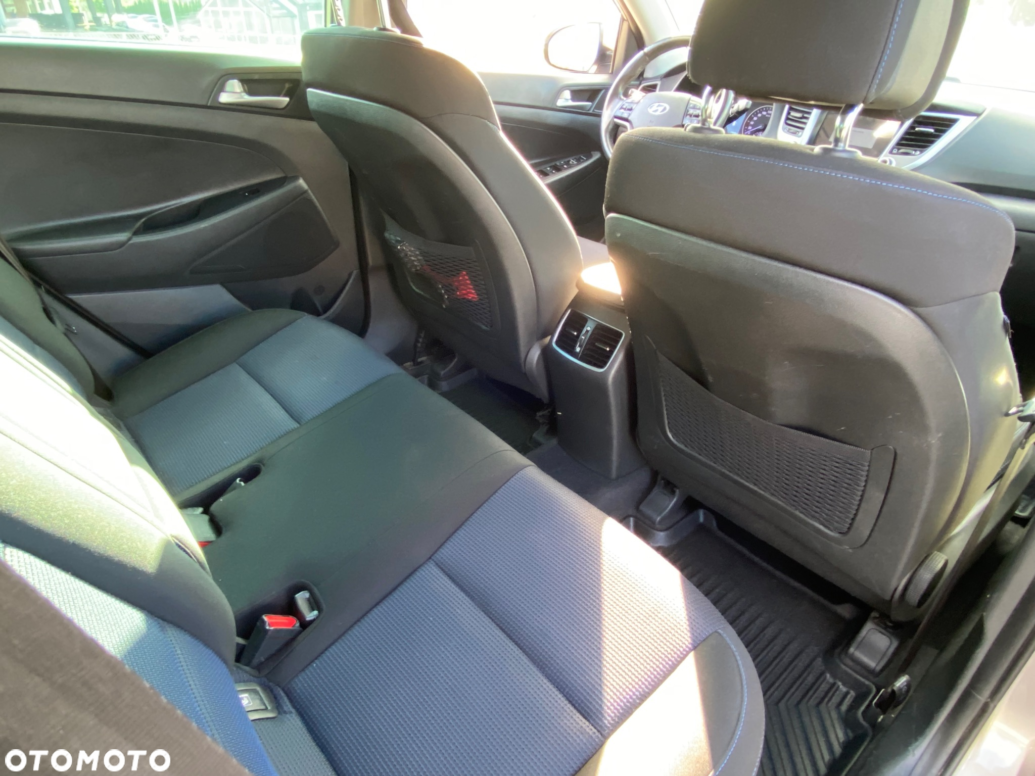 Hyundai Tucson 1.7 CRDI BlueDrive Comfort 2WD DCT - 14