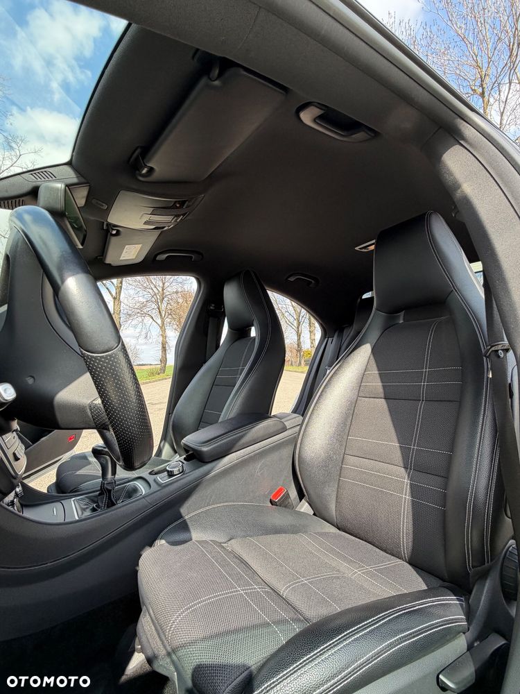 Mercedes-Benz CLA 200 Peak Edition - 10