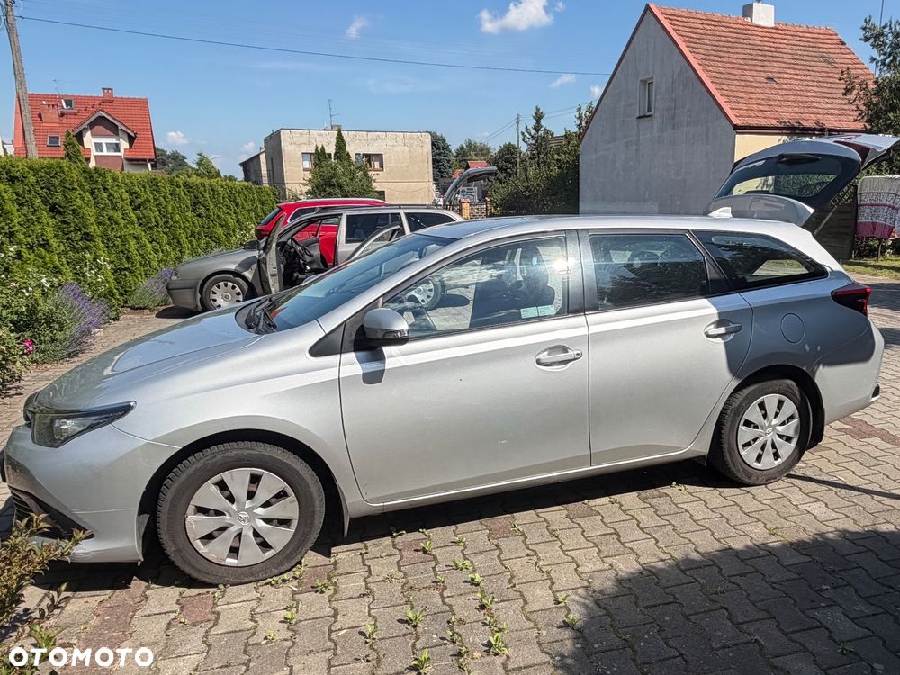 Toyota Auris 1.6 Active - 6