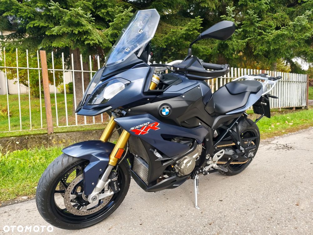 BMW S