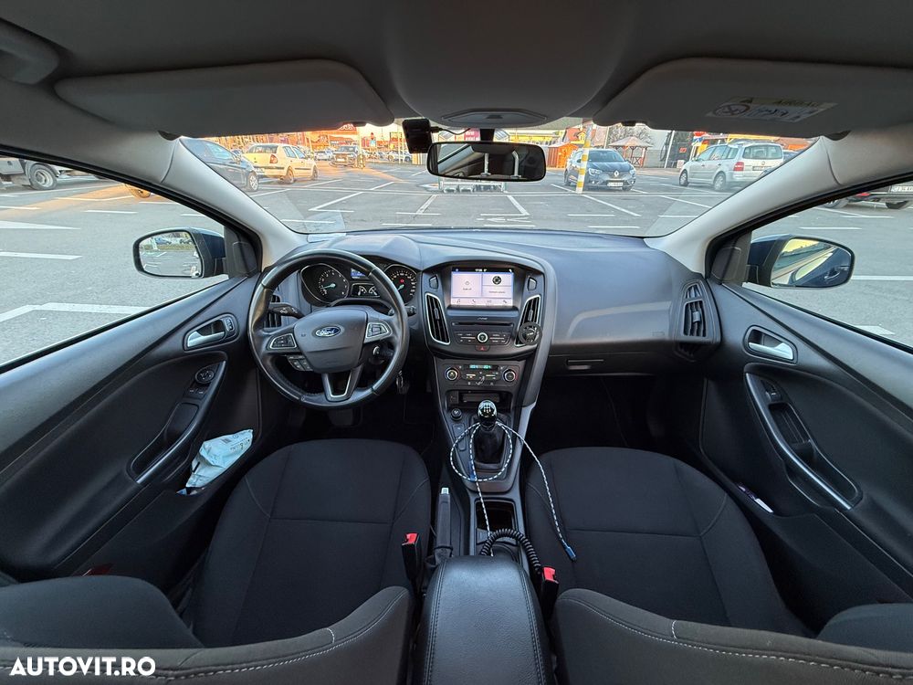 Ford Focus 1.0 EcoBoost Trend - 9