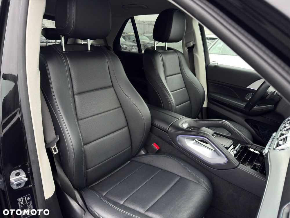 Mercedes-Benz GLE - 24