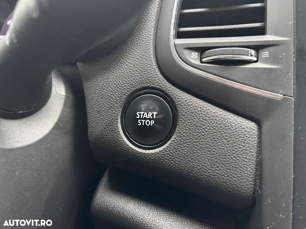 Renault Megane BLUE dCi 115 EDC LIMITED - 30