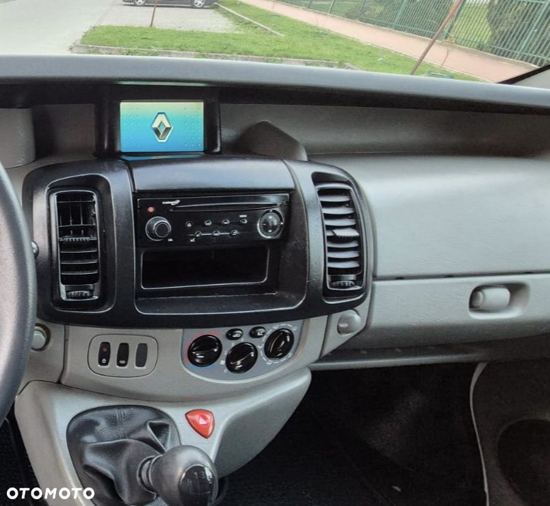 Renault Trafic - 12