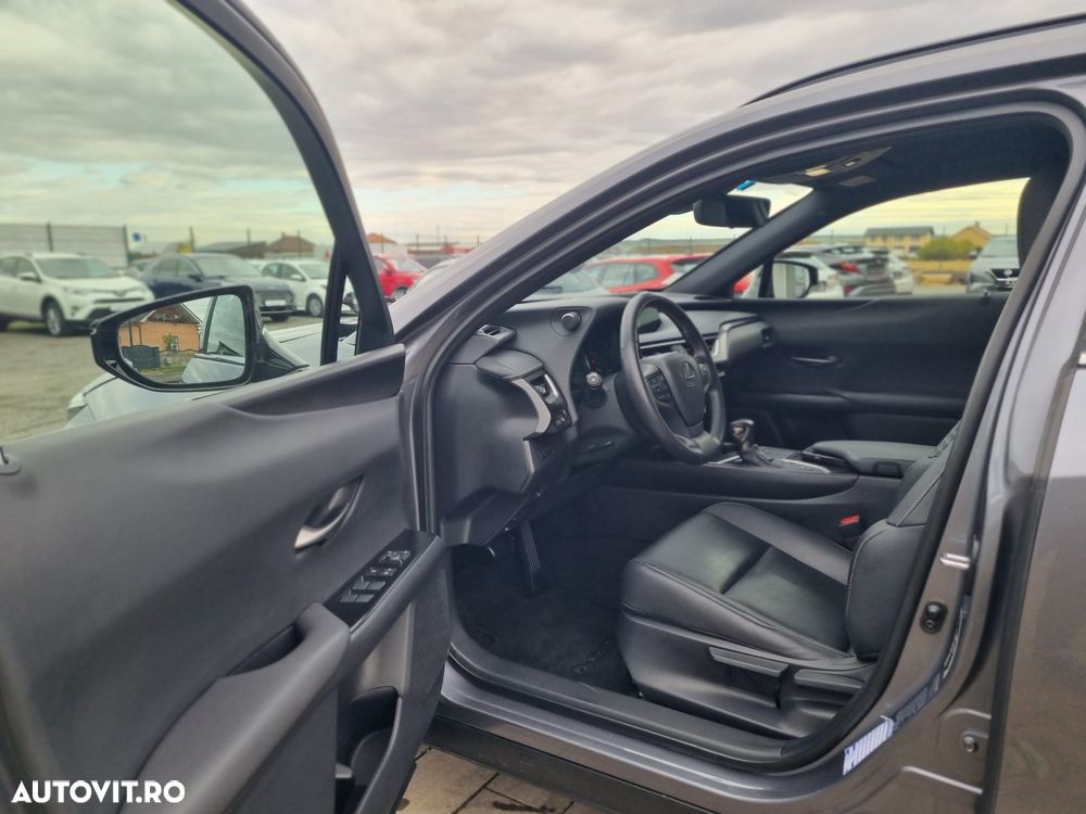 Lexus UX 250h Luxury Line - 28