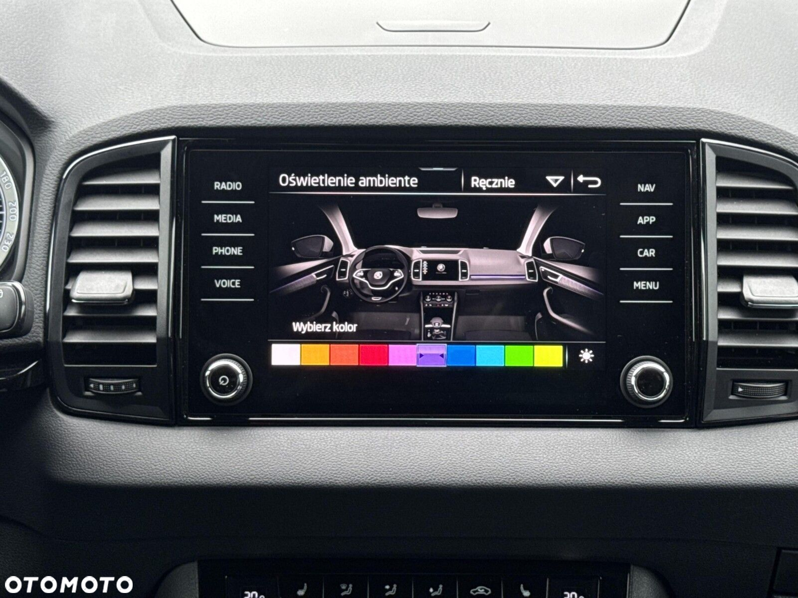 Skoda Karoq 1.5 TSI ACT 4x2 Sportline DSG - 22