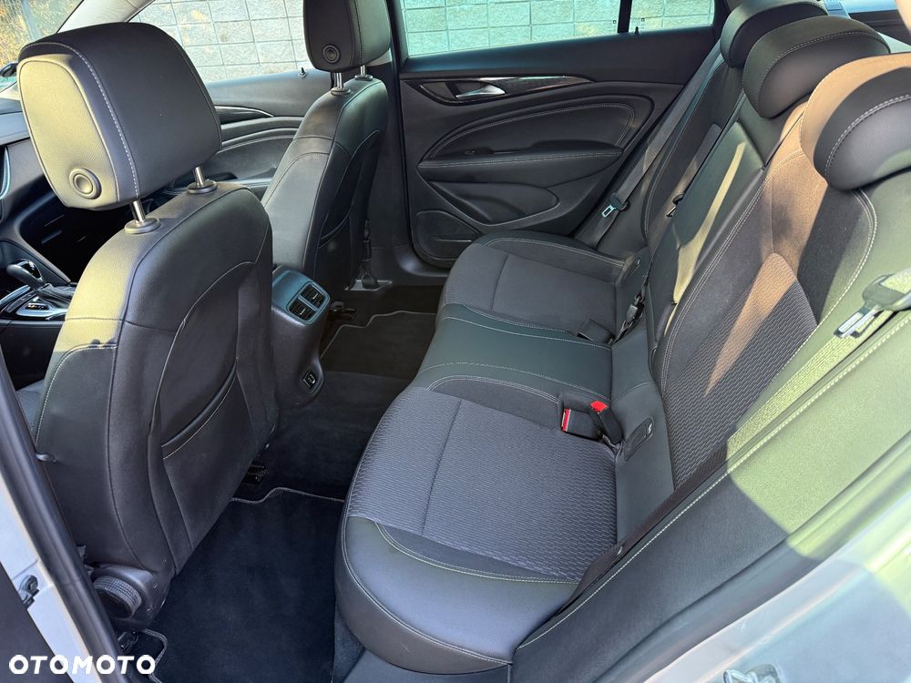 Opel Insignia 2.0 CDTI automatik Business Edition - 29