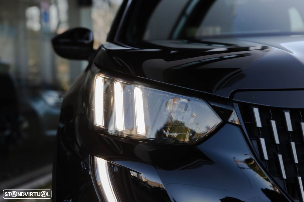 Peugeot 2008 1.2 PureTech GT Line EAT8 - 6