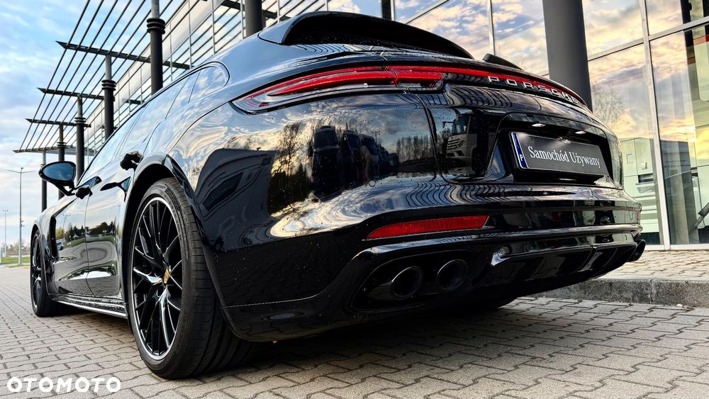Porsche Panamera 4 GPF - 28