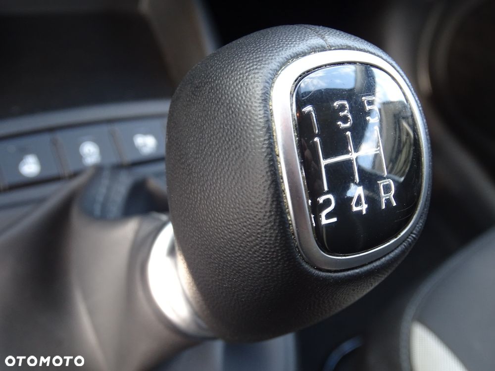 Hyundai i10 - 30
