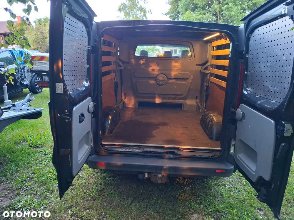 Opel Vivaro - 12