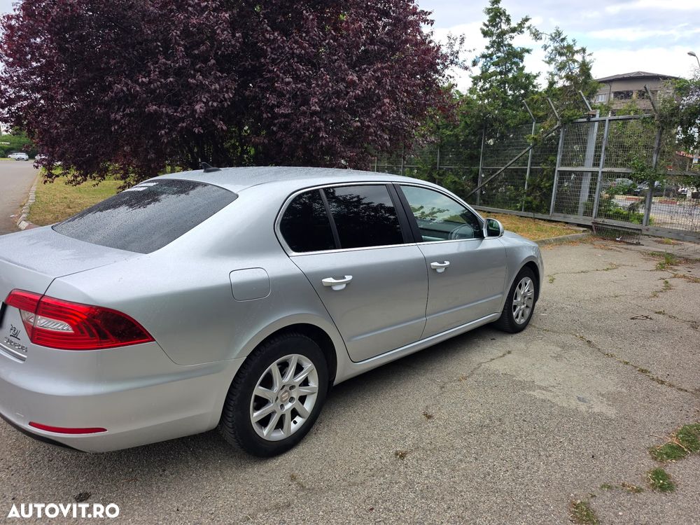 Skoda Superb 2.0 TDI Elegance - 3