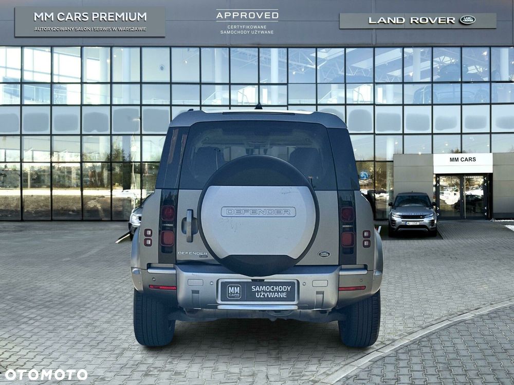Land Rover Defender - 9