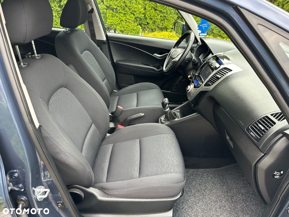 Hyundai ix20 1.4 blue YES Plus - 24