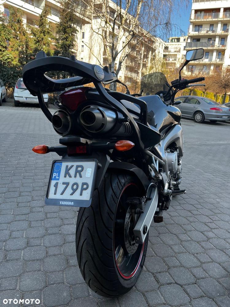 Yamaha FZ6 - 3