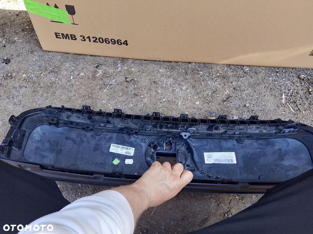 atrapa grill volvo xc40 ec40 32390715 2024r - 4